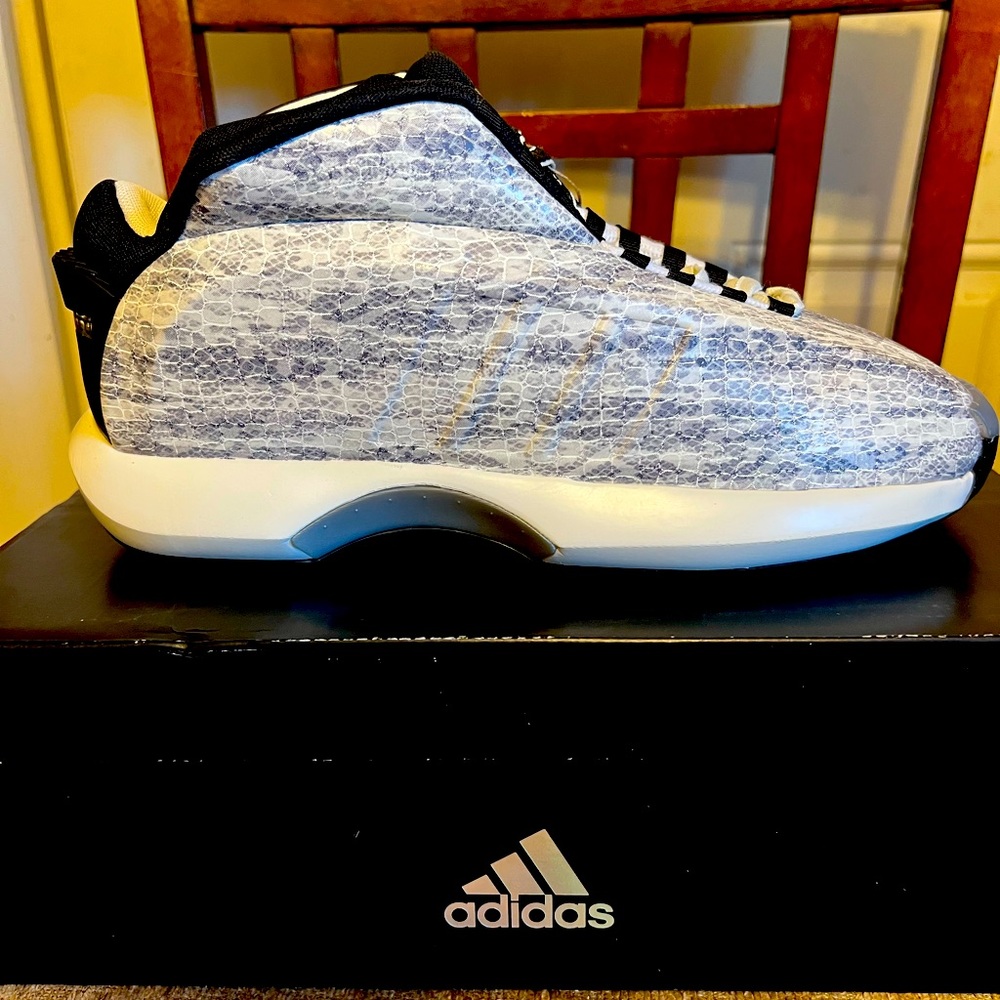 Brand New Adidas crazy 1 snakeskin size 9.5 with box